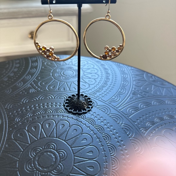 Cache Gold Rhinestone Earrings - Picture 6 of 11